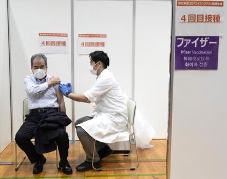 کاهش مدت قرنطینه برای افراد در تماس با بیمار کرونائی در ژاپن