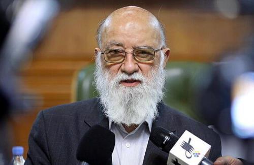 اخطار چمران برخی دستفروشان گردن کلفت دارند و حکومت می کنند